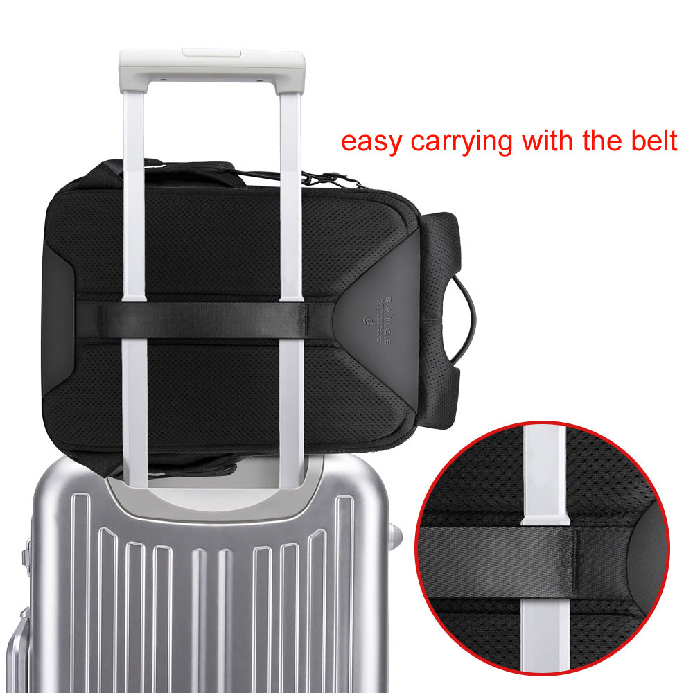 Zaino da viaggio nero impermeabile, vano laptop 16″